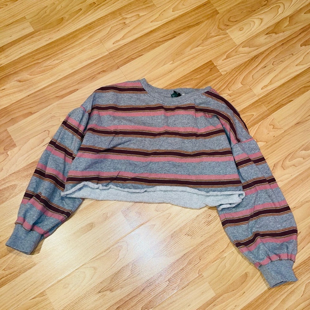 Raw hem striped cropped sweatshirt